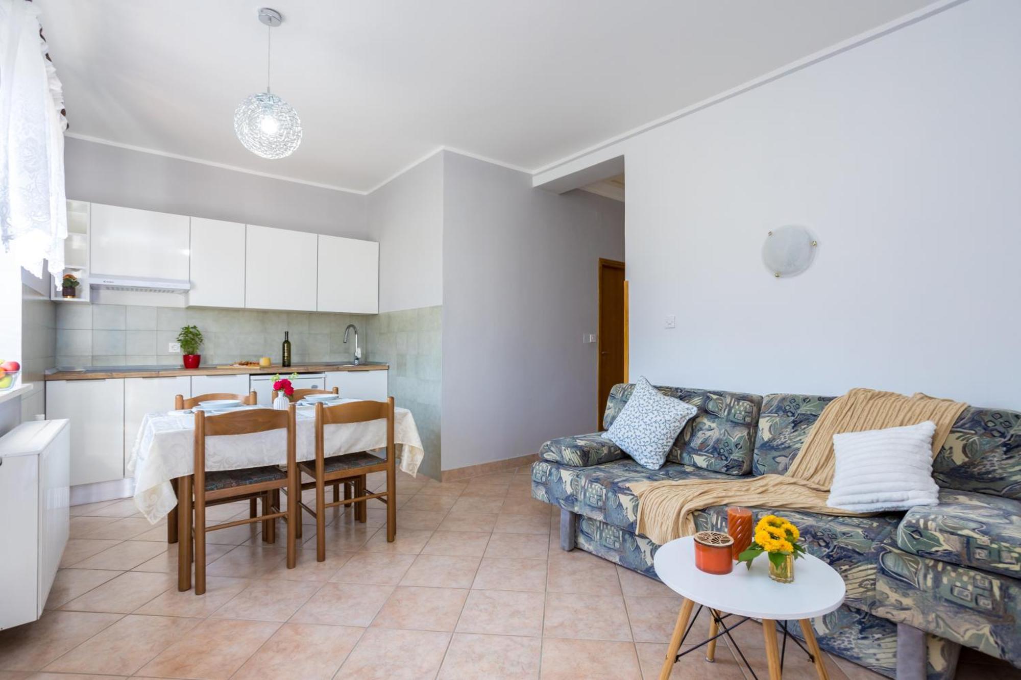 Apartments And Rooms Kod Keti Malinska Exterior photo